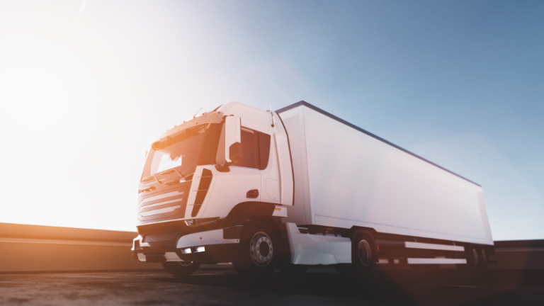 A Avantec Transportes garante soluções logísticas sob medida para o transporte seguro de ATMs, atendendo bancos e fintechs com excelência.