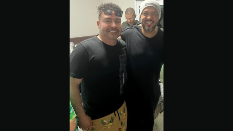 Casas inteligentes e tecnologia: novas tendências chegando ao interior Ademir Pereira de Andrade aponta que casas inteligentes estão revolucionando o interior com automação, eficiência e segurança.