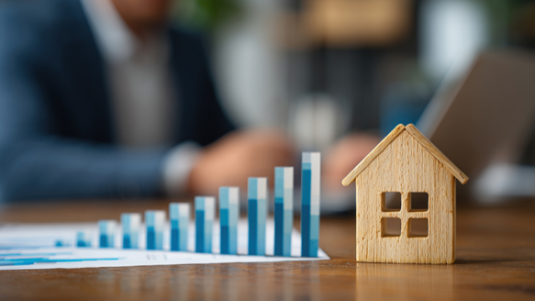 Alex Nabuco dos Santos destaca a importância dos fundamentos macroeconômicos no mercado imobiliário.