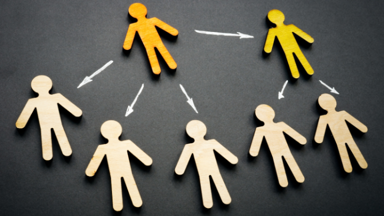 Gestão contratual eficiente com Renato de Castro Longo Furtado Vianna: do edital à entrega, garantindo controle e resultados.