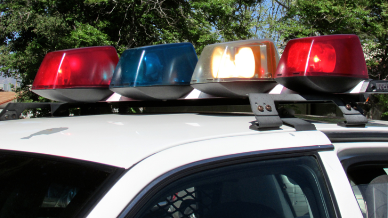 Goleiro Bruno é considerado foragido pela Justiça do Rio e caso reacende debate sobre responsabilidade penal e memória social