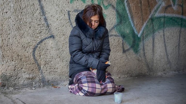 Política judicial de atenção a pessoas em situação de rua na Justiça do Trabalho: inclusão, dignidade e acesso ao direito