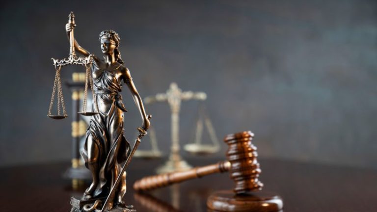 Privatização do Supremo Tribunal Federal: riscos à independência da Justiça e impactos na democracia brasileira