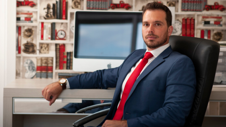 O mercado de ativos estressados está criando novas oportunidades para advogados? Descubra agora com Felipe Rassi Felipe Rassi